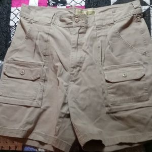 Cabela's Tan 7-Pocket Hiker Shorts Size 34